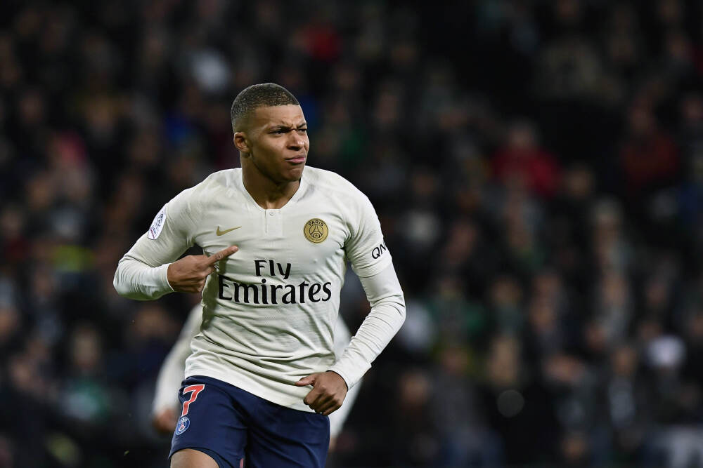 西班牙人总监：请球迷不要德比战中扔东西，以免被罚关闭球场